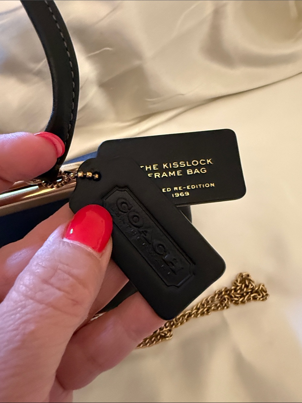 🖤🤎Coach Pre Owned Black Leather Kiss-Lock 16 Frame Shoulder Bag Gold Hardware - Picture 6 of 11